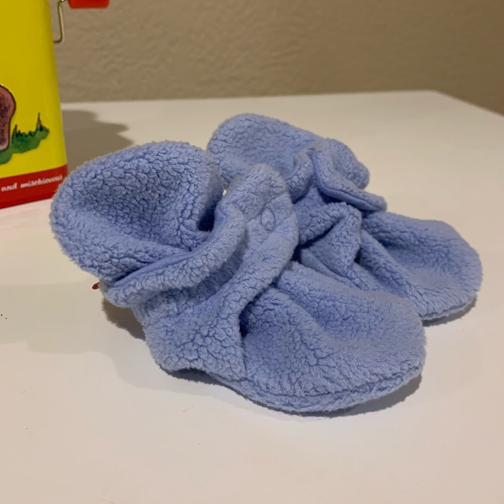 0-3 month Zutano booties
